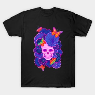 Monarch Skull: Monarch butterflies on hot pink skull T-Shirt